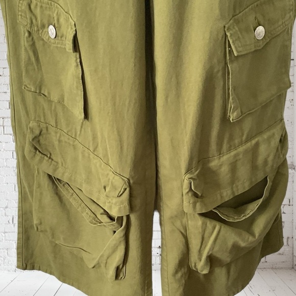 Forever 21 Olive Wide-Leg Cargo Pants - Picture 5 of 8